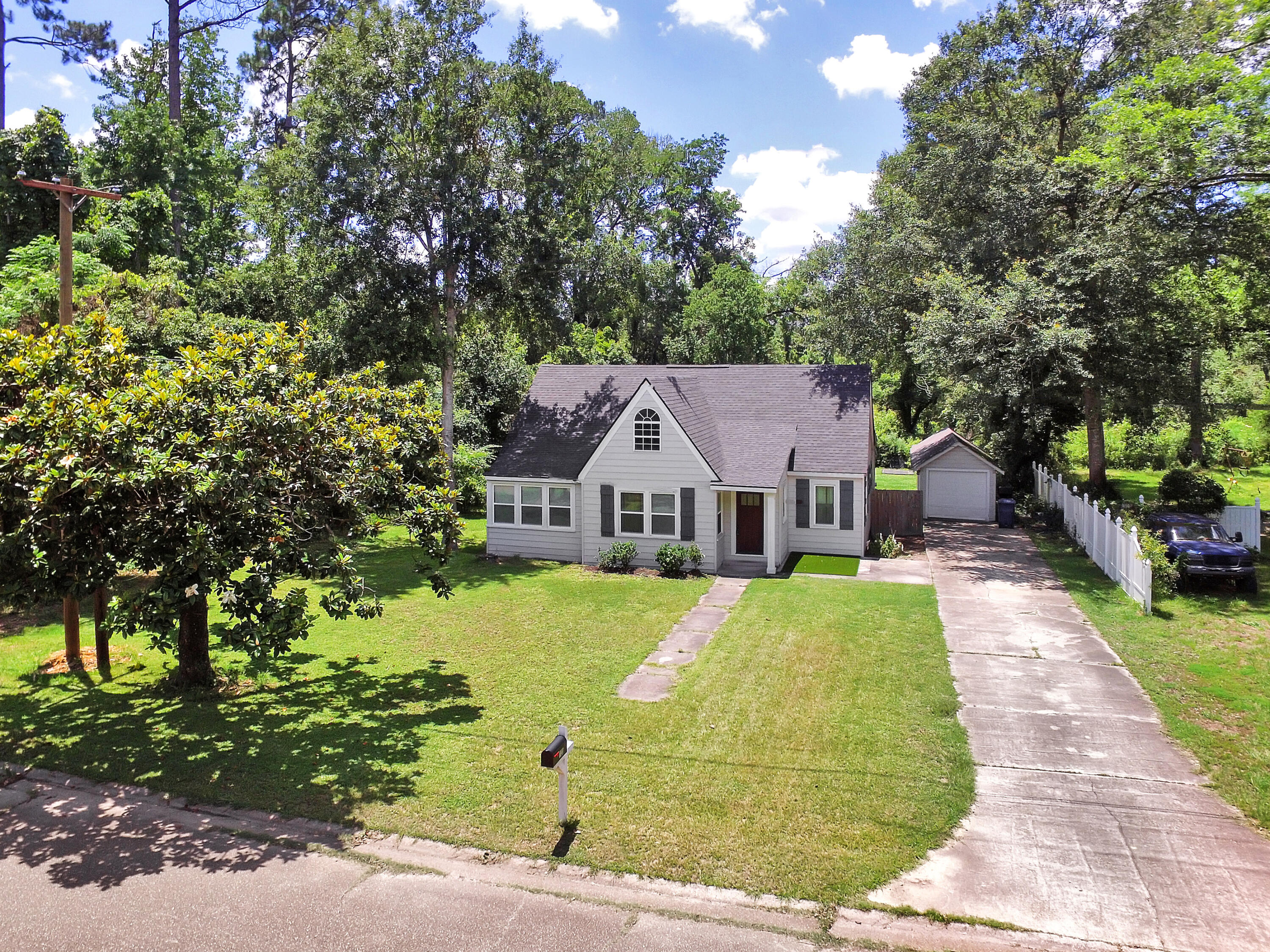 DeRidder home for sale, 123 S Division St, DeRidder LA - $259,900