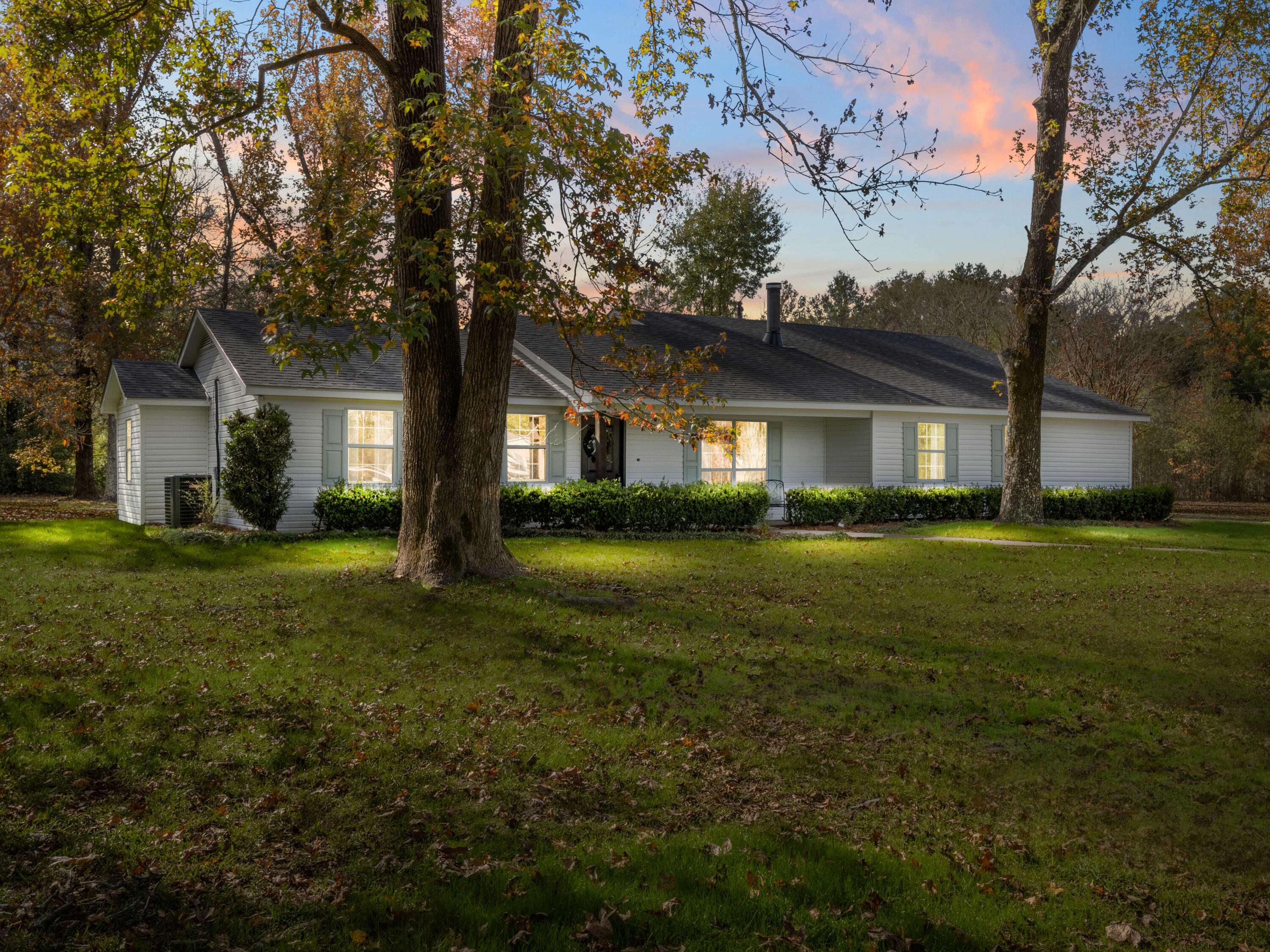 DeRidder home for sale, 145 Doyle Sharpe Rd, DeRidder LA - $332,500