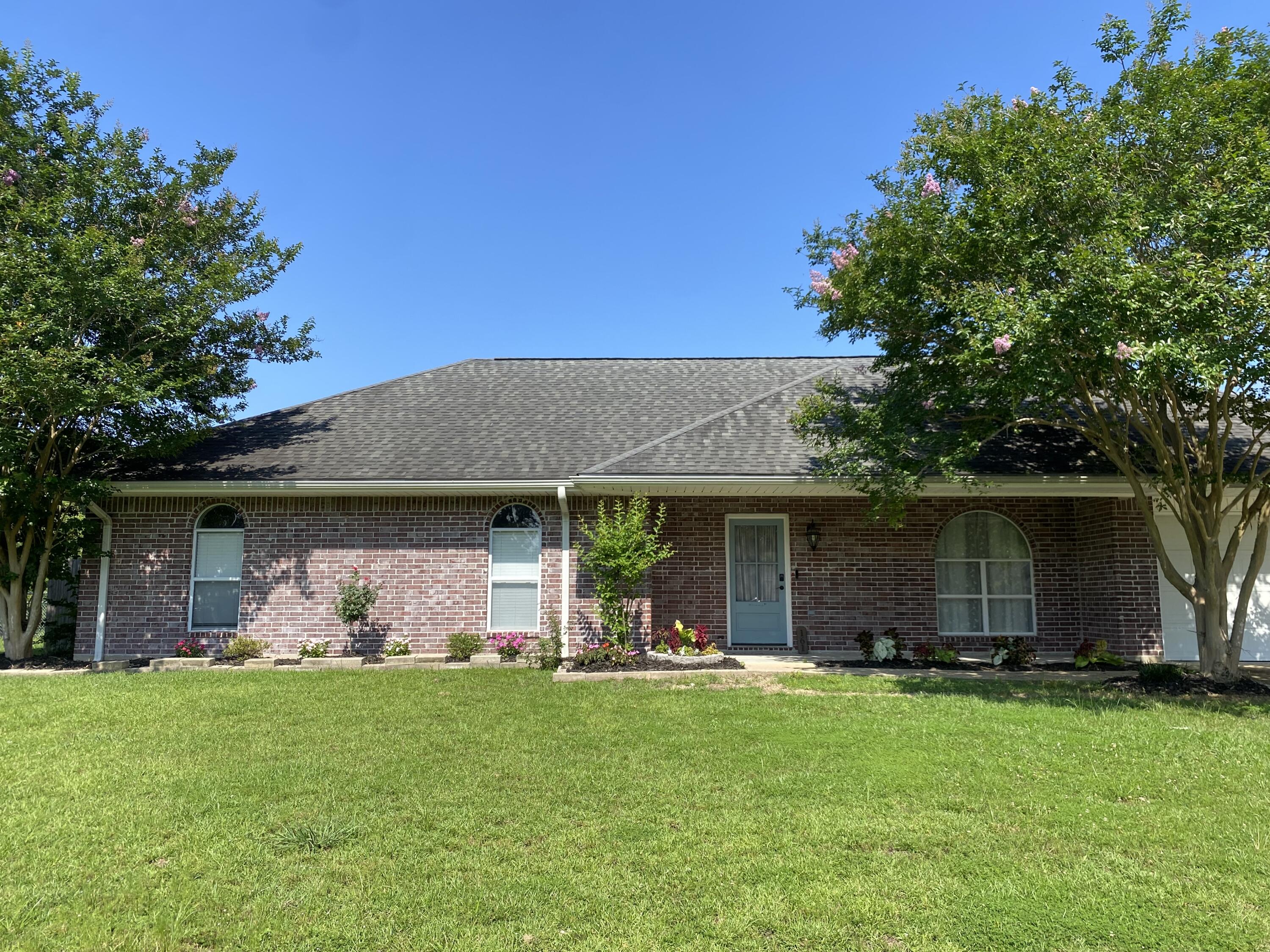 DeRidder home for sale, 161 Zoe Dr, DeRidder LA - $239,000