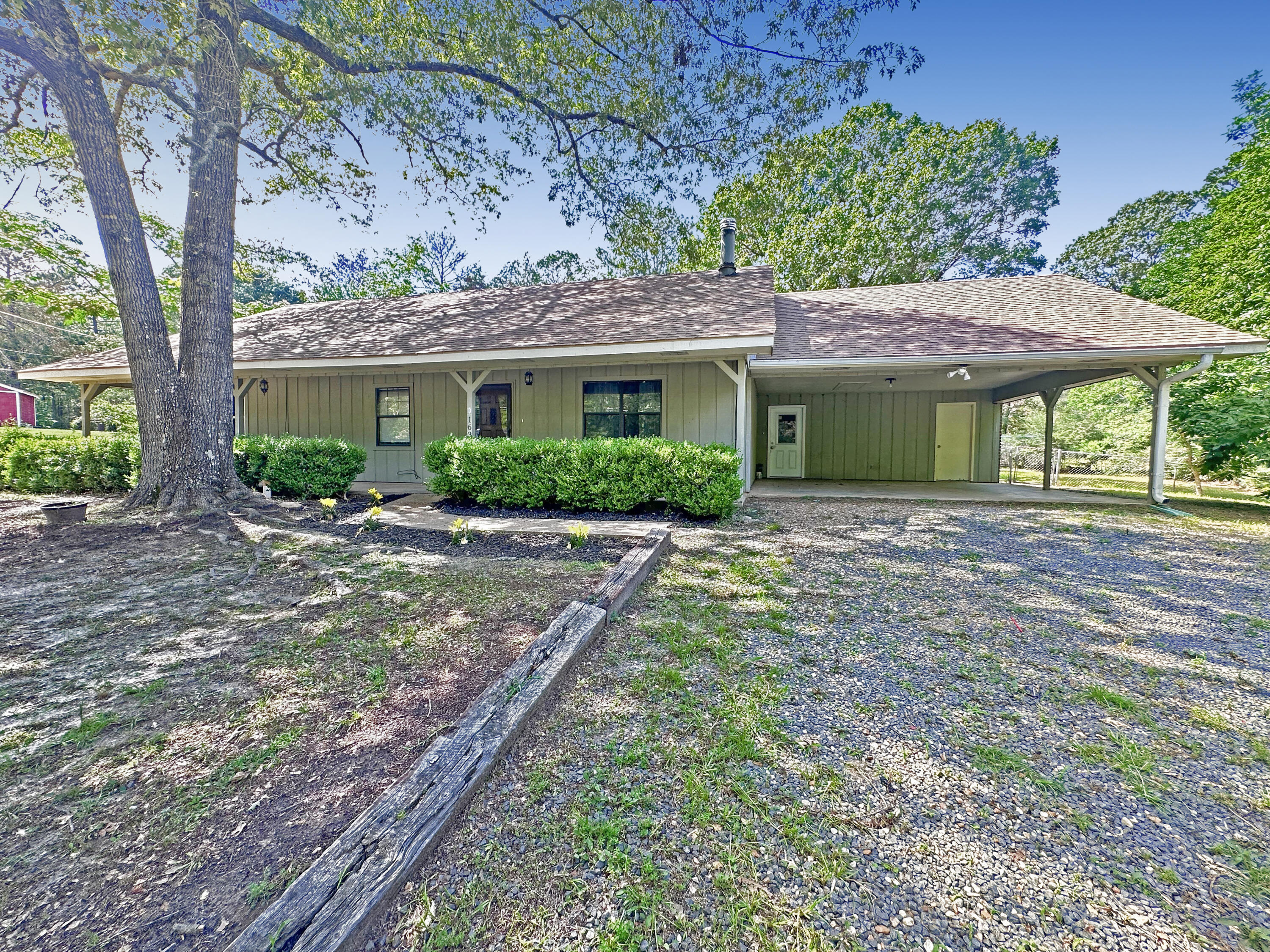 Anacoco home for sale, 163 East Rd, Anacoco LA - $189,900