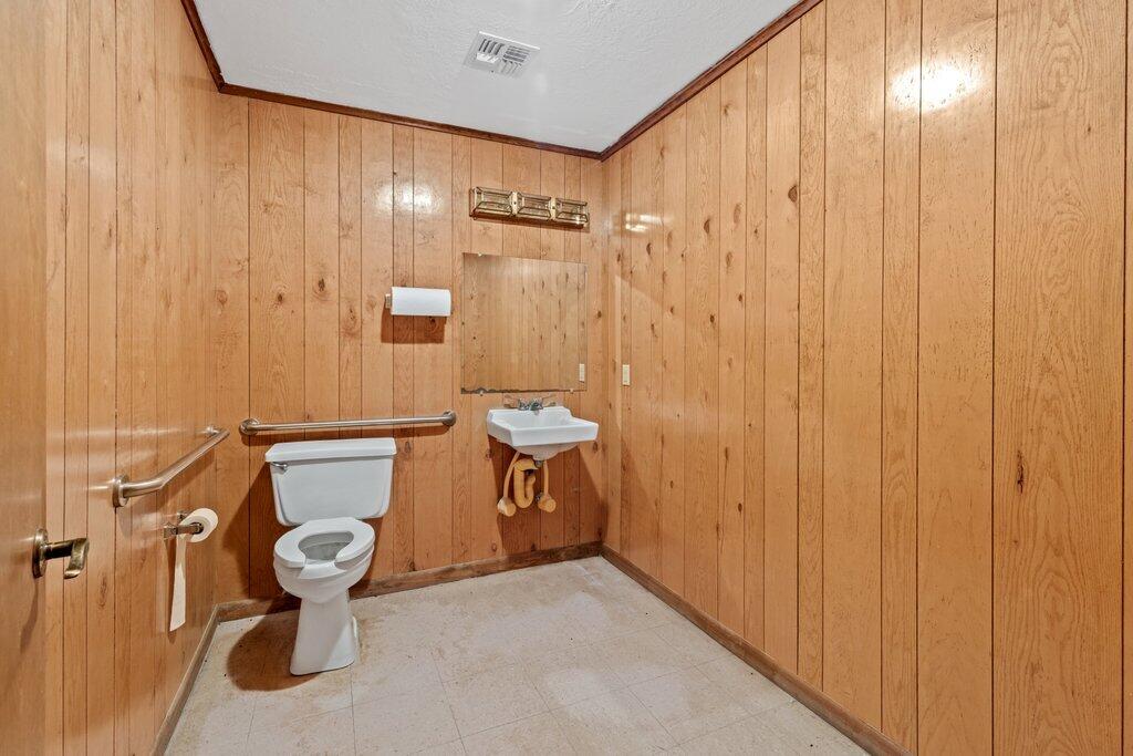DeQuincy commercial property for sale, 3441 Highway 12 E, DeQuincy LA - $248,000
