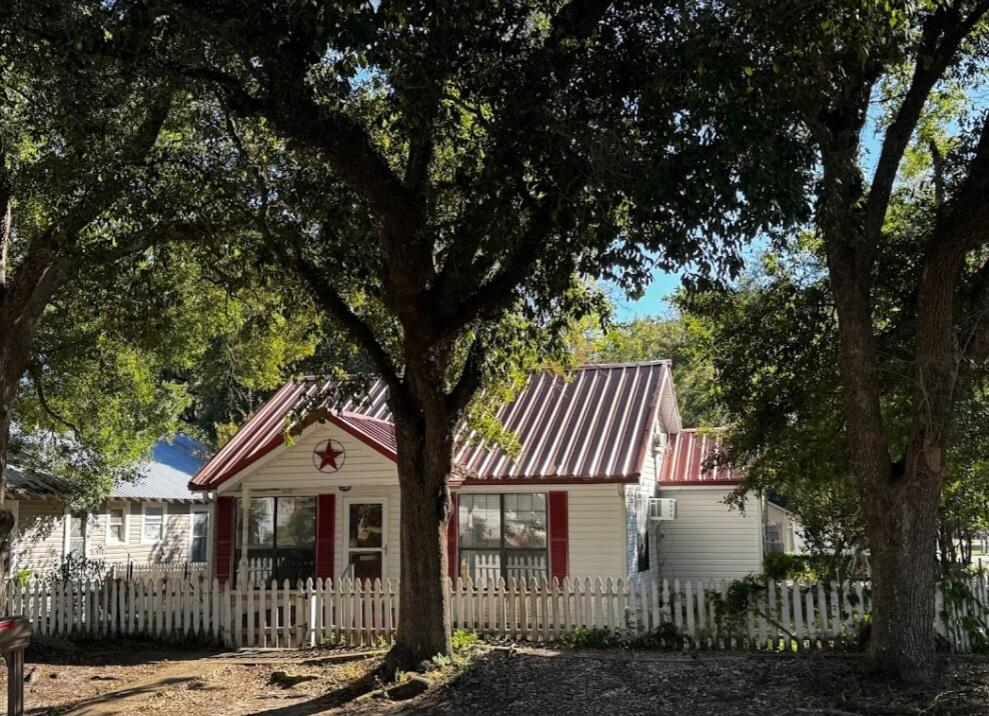 DeRidder home for sale, 412 S Royal St, DeRidder LA - $65,000
