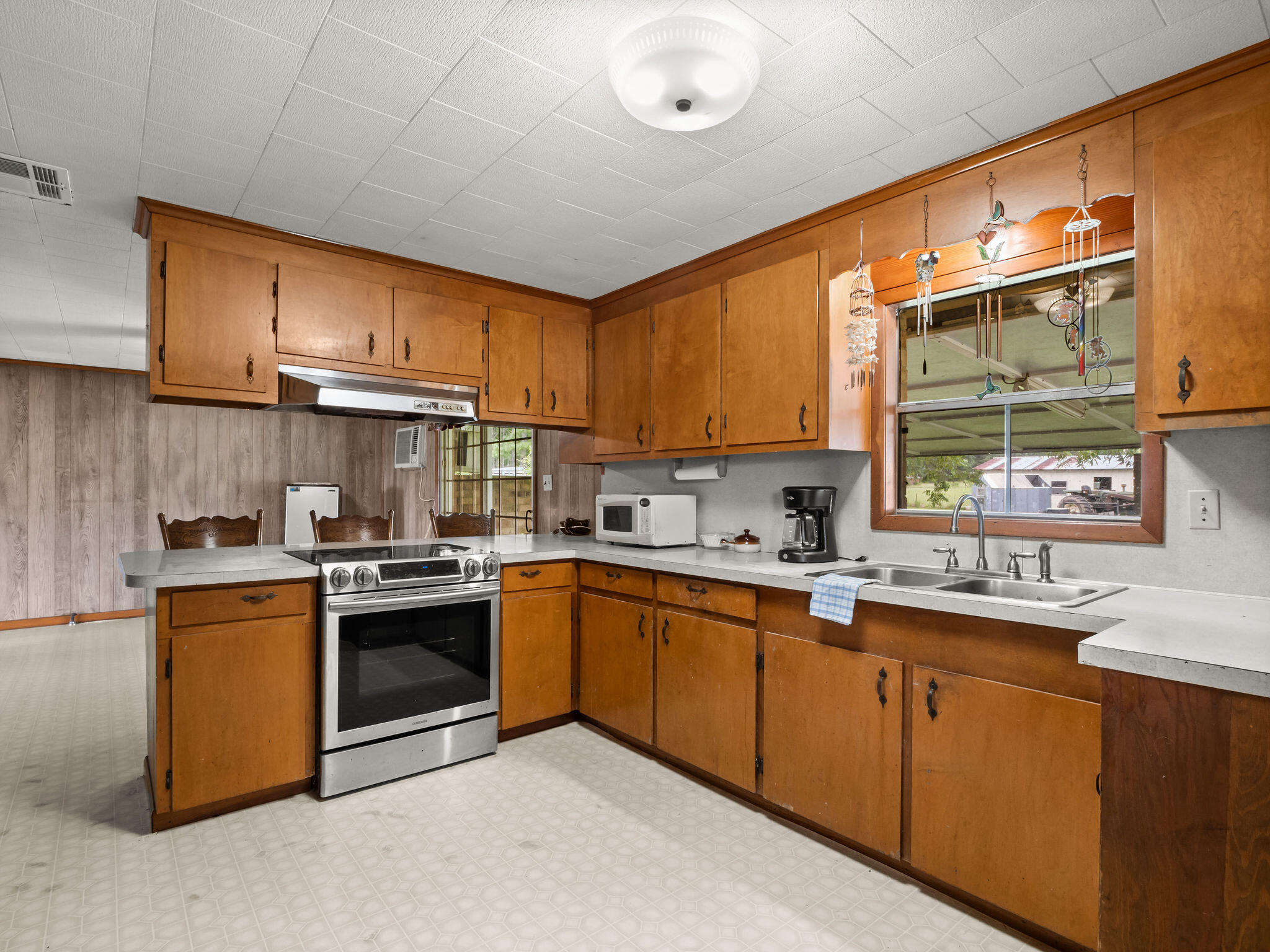 DeRidder home for sale, 896 Mitchell Harper Rd, DeRidder LA - $180,000