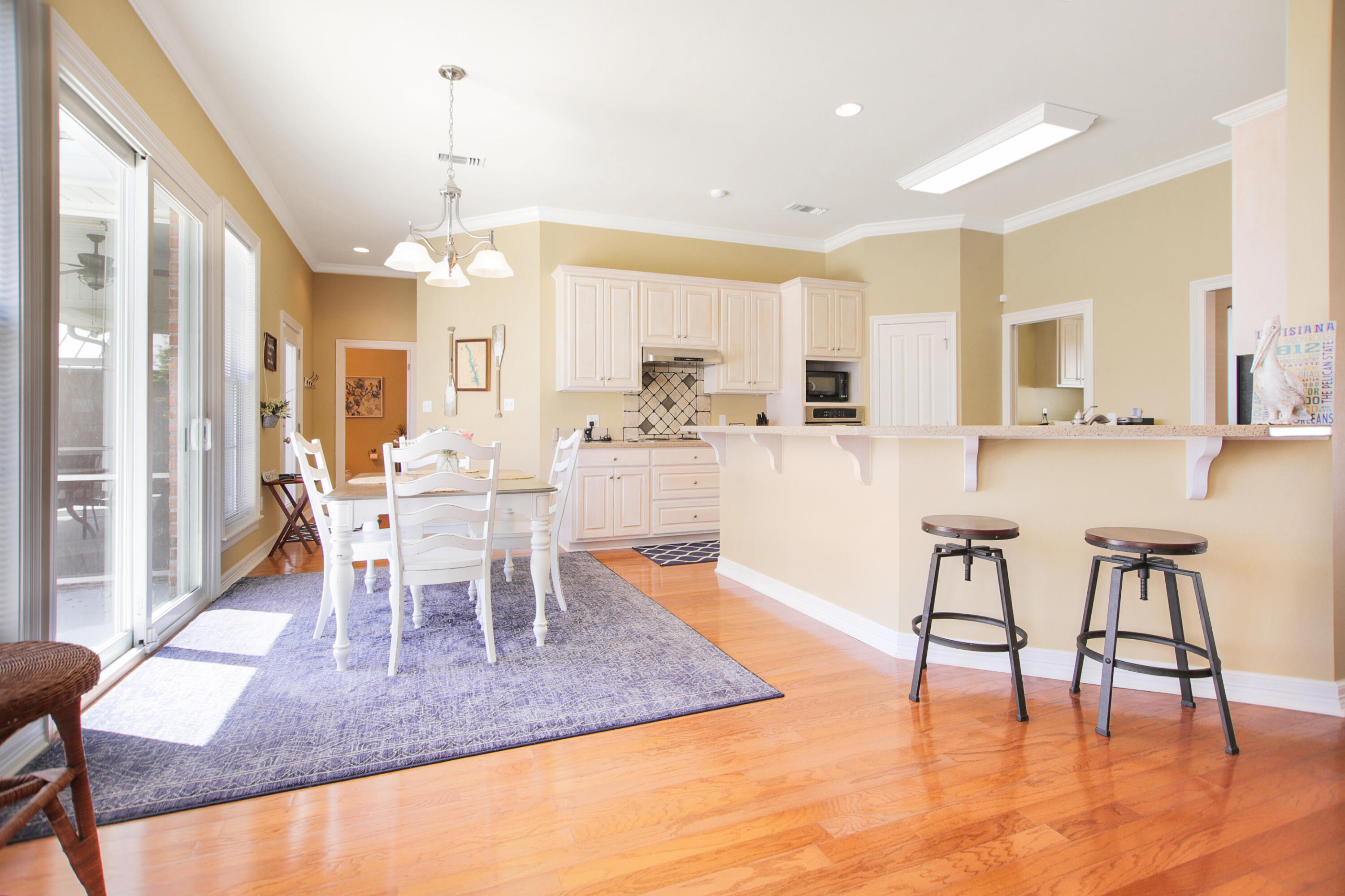 Many home for sale, 90 Labelle, Many LA - $799,000