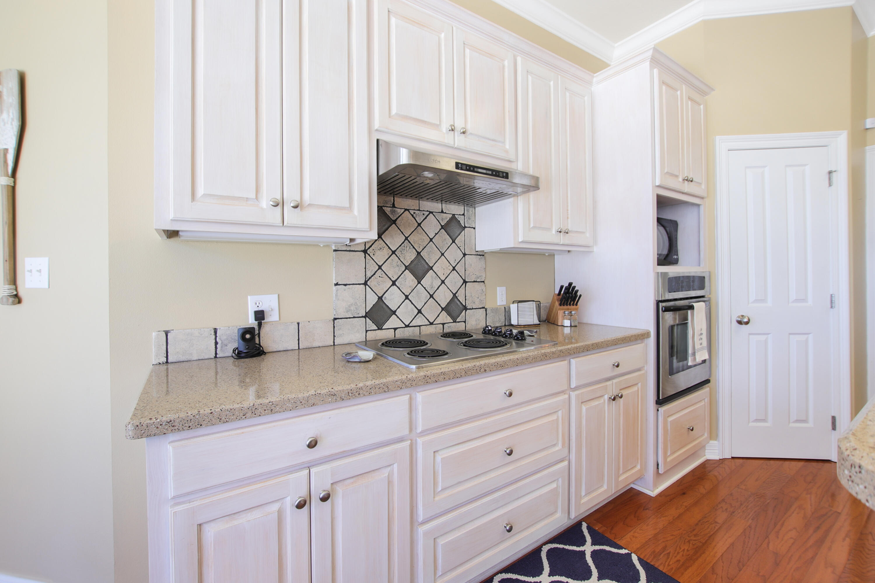 Many home for sale, 90 Labelle, Many LA - $799,000